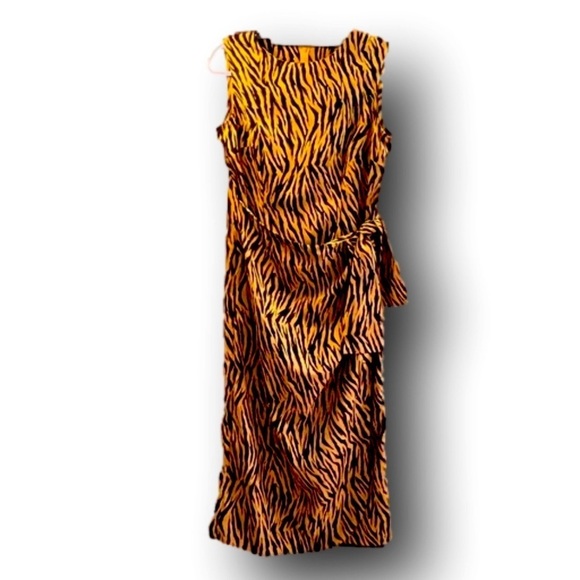 Sag Harbor Dresses & Skirts - Sag Harbor Tiger Stripped Wrapped sleeveless Dress